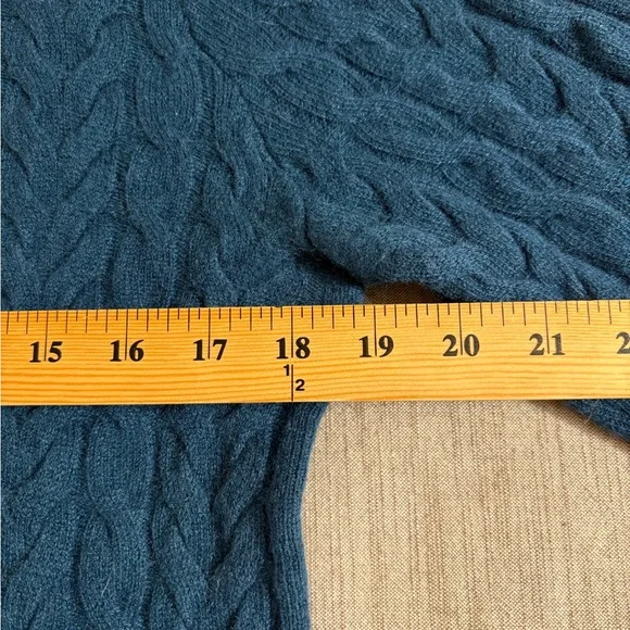 ♥️Garnet Hill Cashmere Cabled T-Neck - Picture 9 of 15